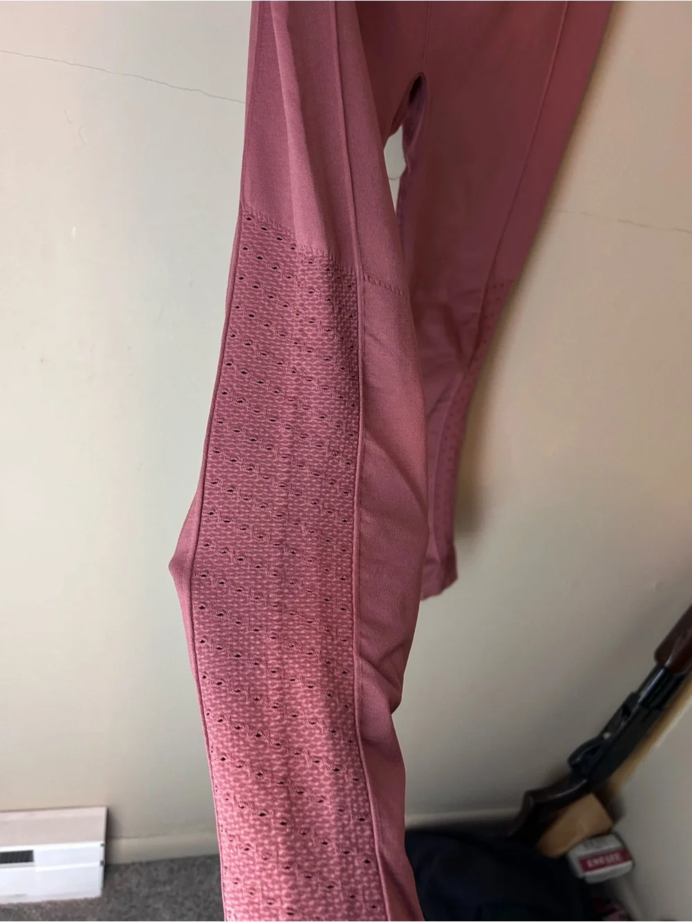 Fabletics Sync Seamless Mesh High Waisted 7/8 Leggings in Dark Rouge Size M